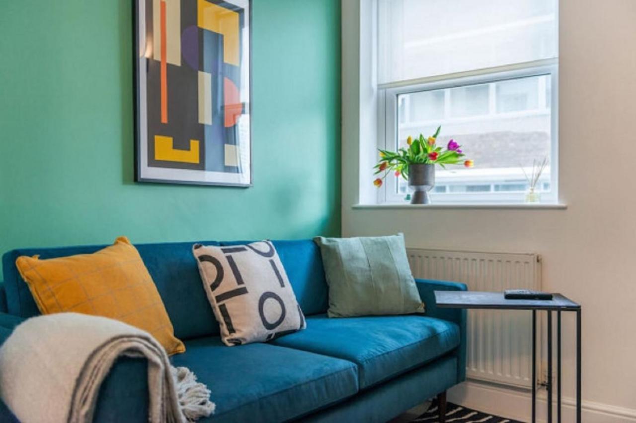 Stunning One Bedroom in Business District M-10 London Exterior foto