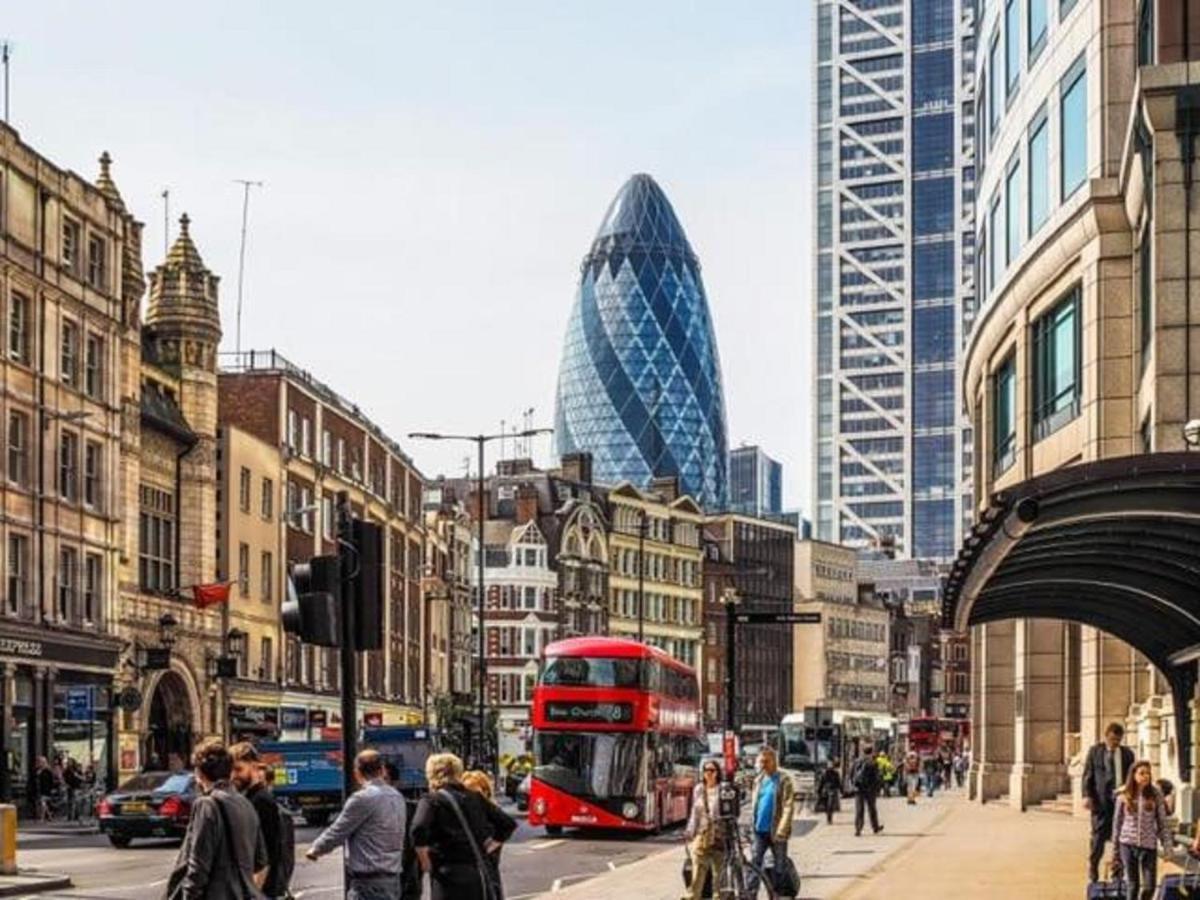 Stunning One Bedroom in Business District M-10 London Exterior foto